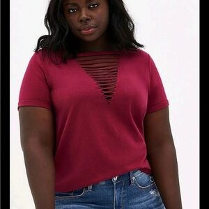 TORRID - Sz 1 - Wine Short-Sleeve Cutout Front Tee